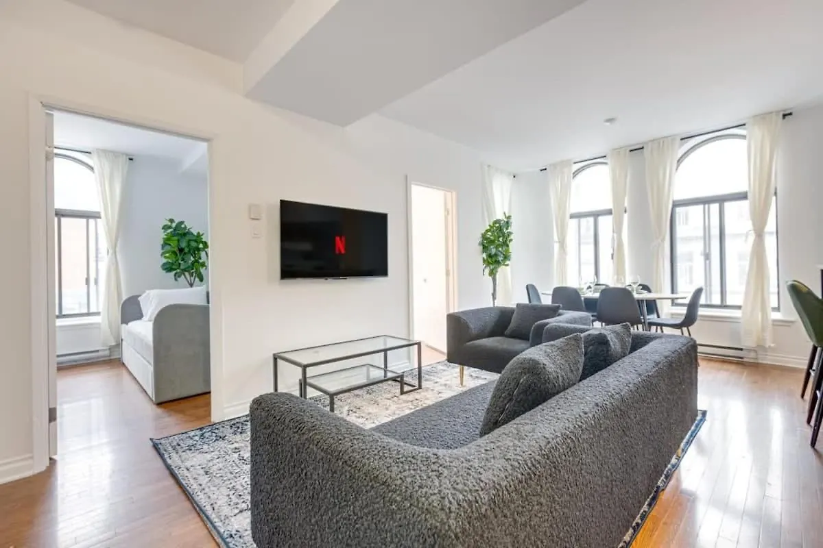M11 Gorgeous Bright Corner 2Br In Heart Of Mtl contacts