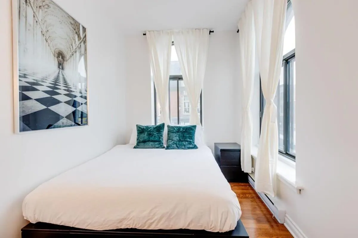 M11 Gorgeous Bright Corner 2Br In Heart Of Mtl Apartment Montreal
